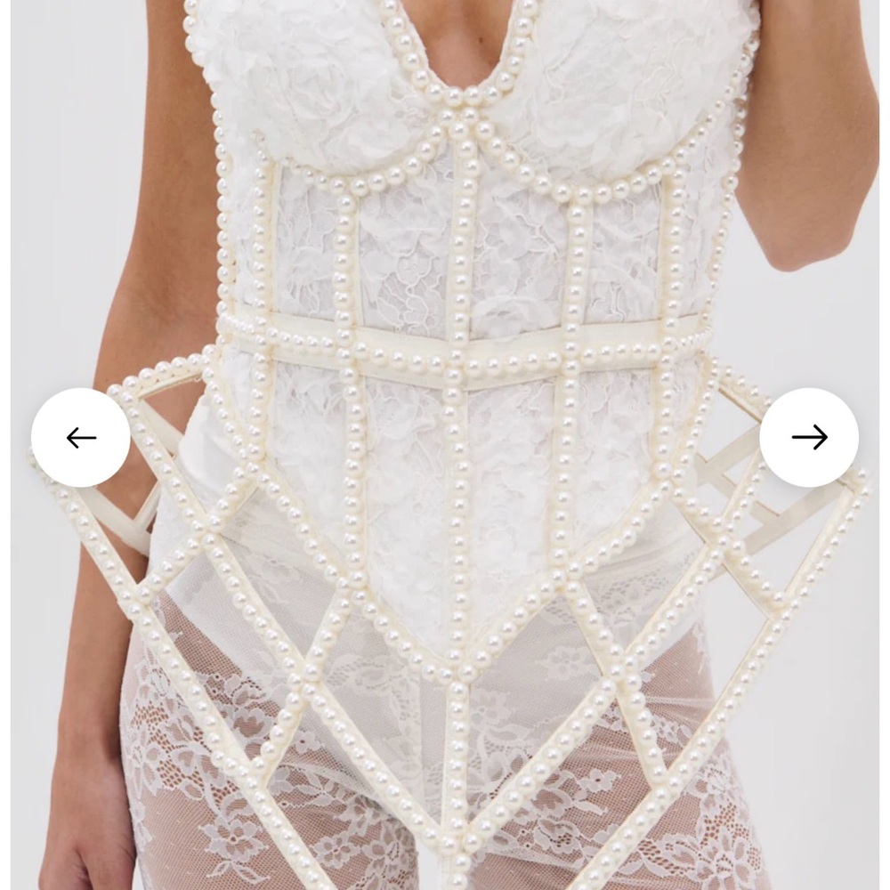 AKIRA PEARL QUEEN CORSETED CAGE TOP Size L - Picture 5 of 8